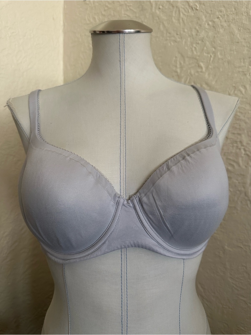 Victoria’s Secret Body by Victoria Lined Demi Bra 38C